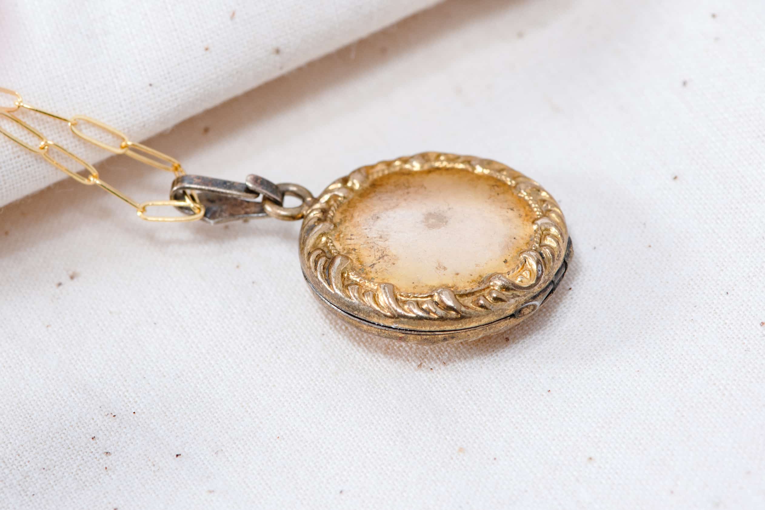 Antique Victorian Locket - Image 2